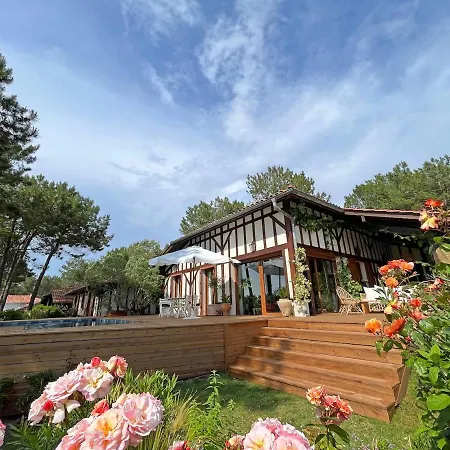 Hau'oli, 4 Chambres, Spacieuse, Piscine Privée, Grand Jardin Fleuri Vue Golf Et 8min à Pied De La * Moliets-et-Maa