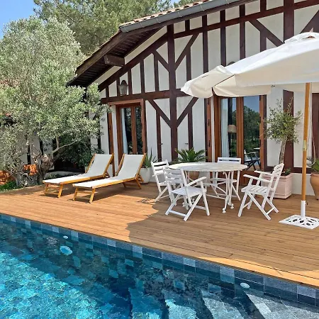 Hau'oli, 4 Chambres, Spacieuse, Piscine Privee, Grand Jardin Fleuri Vue Golf Et 8min A Pied De La Villa